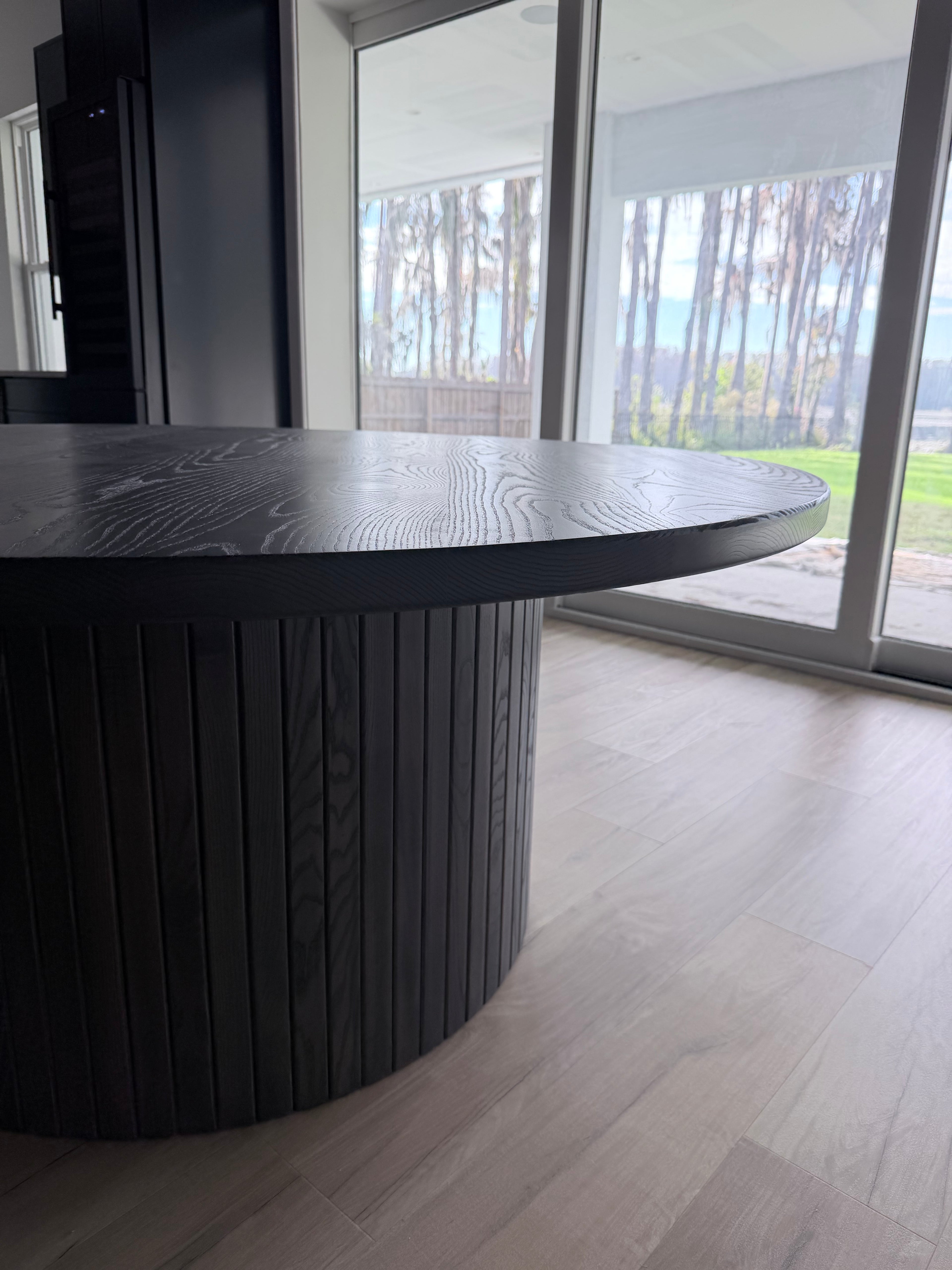Ophelia Round Table